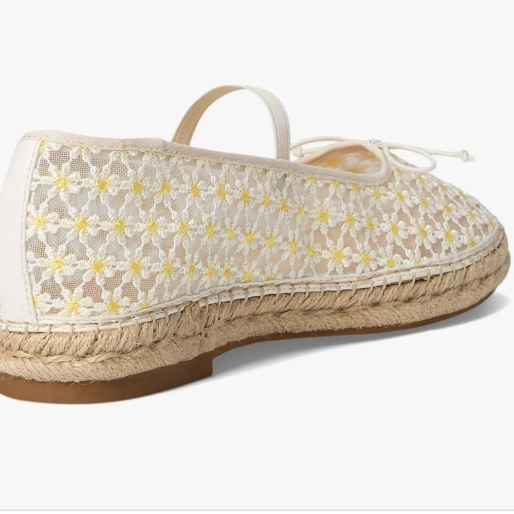 Ditsy Floral Cream Lace Ballet Flats Balletcore Cottagecore Very good Cond